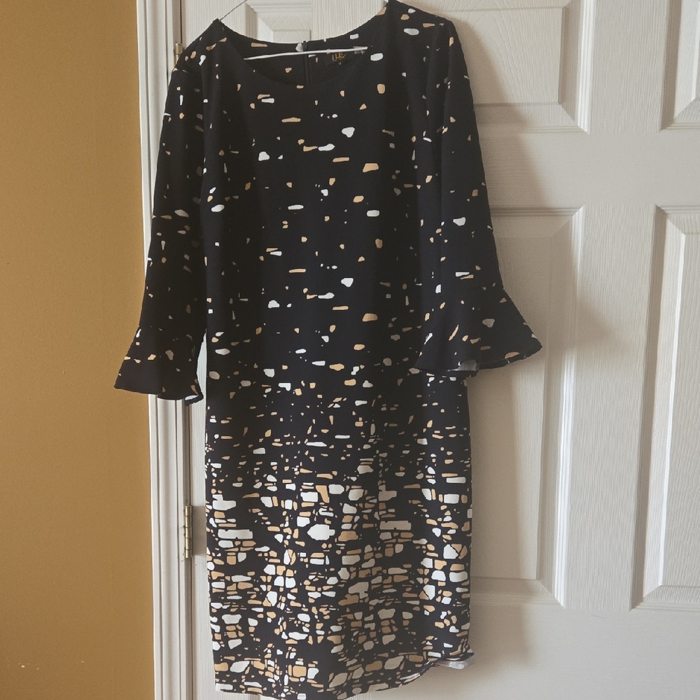 Black Patterned Bell-Sleeve Dress